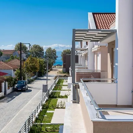 Dionysos Residential Complex * Ofrinion