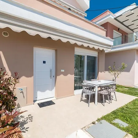 Dionysos Residential Complex شقة Ofrínion